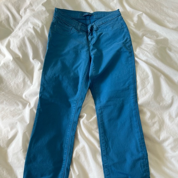 JBrand Blue Jeans - Picture 2 of 6